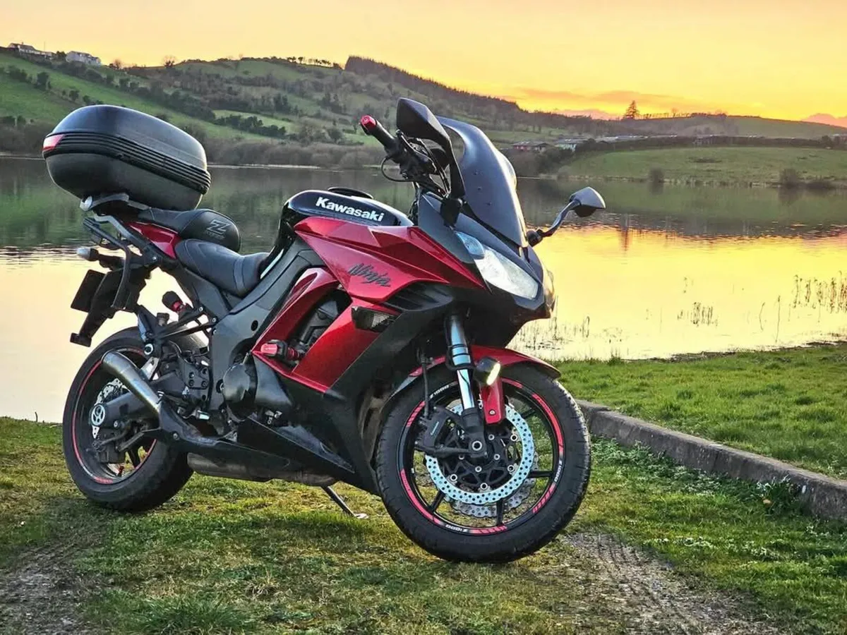 152 Kawasaki Z1000 SX - Image 1