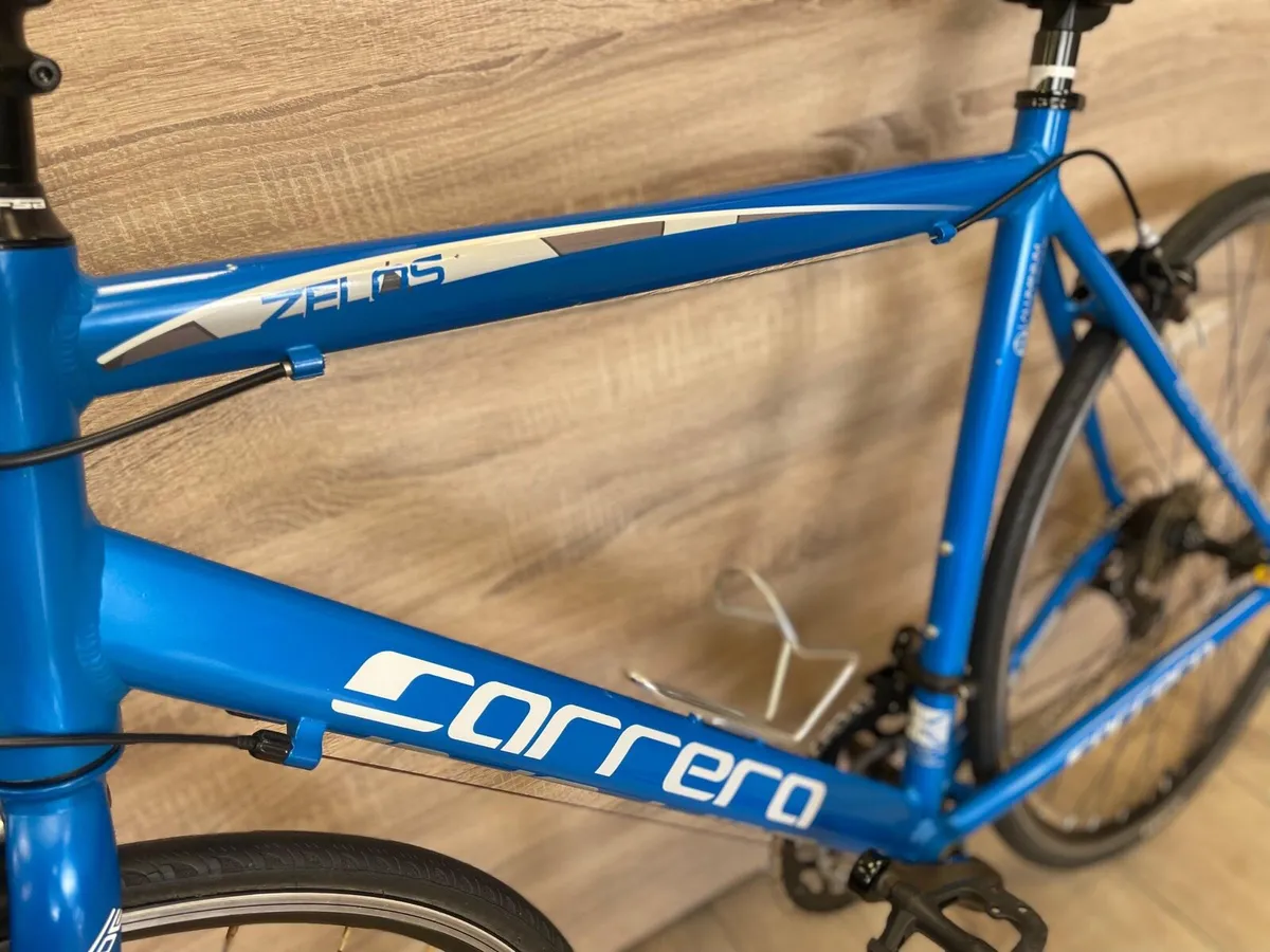 Carrera zelos road Bike (like new) - Image 3