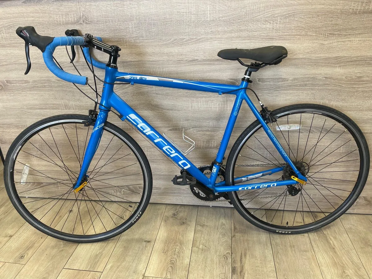 Carrera zelos road Bike (like new) - Image 4