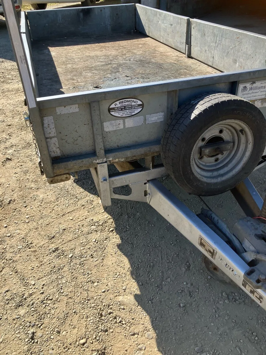 Trailer - Image 1