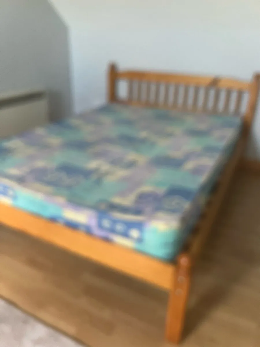 Bed - Image 2