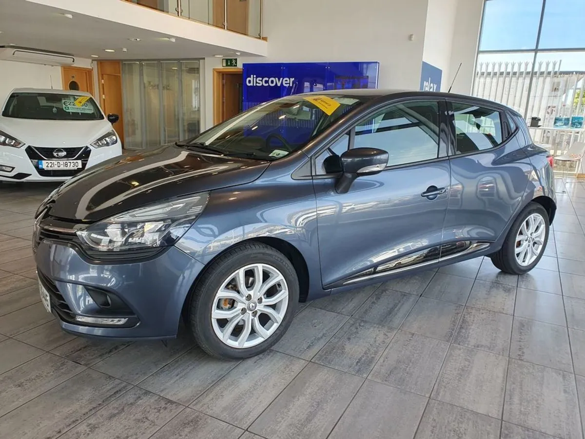 Renault Clio Dynamique NAV 1.2 5 Door - Image 4