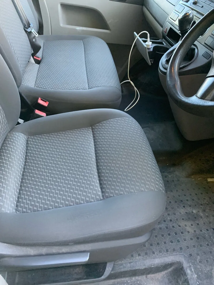 Vw transporter t5.1 140bhp 6speed - Image 4