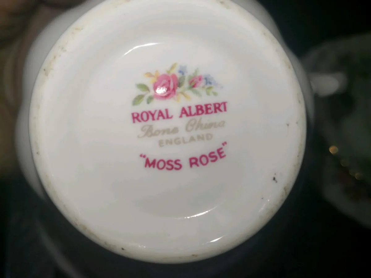 Royal Albert Moss Rose - Image 2