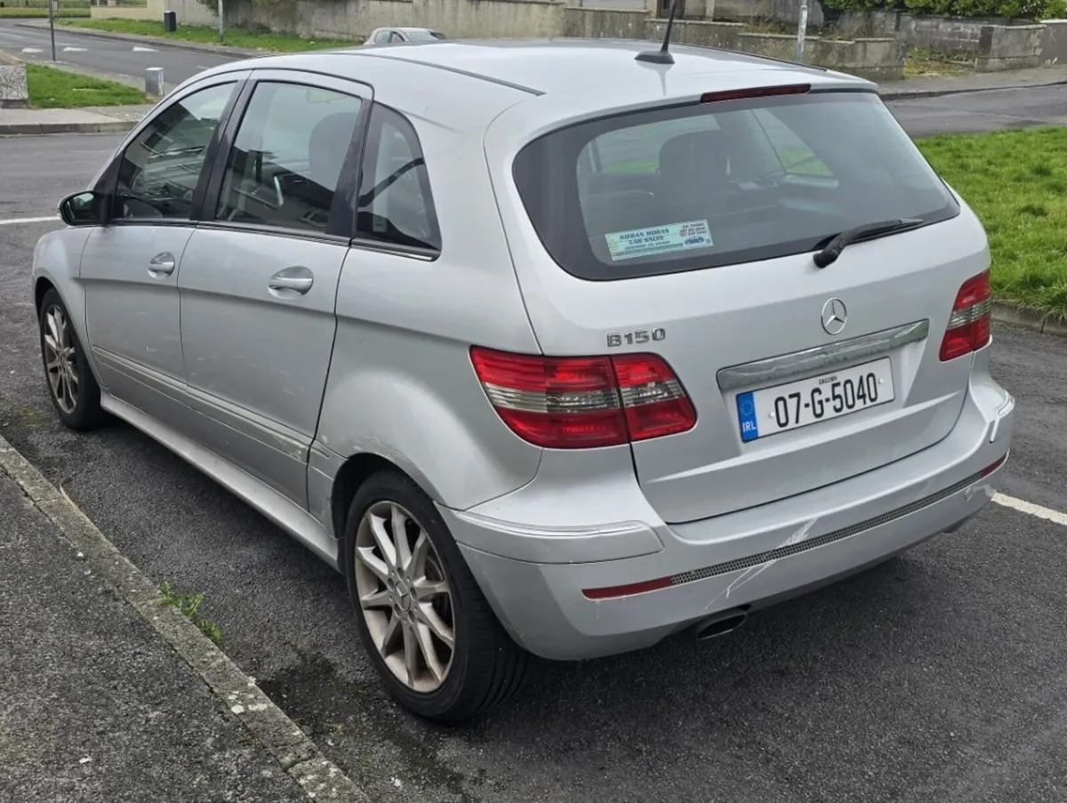 Mercedes - Image 2