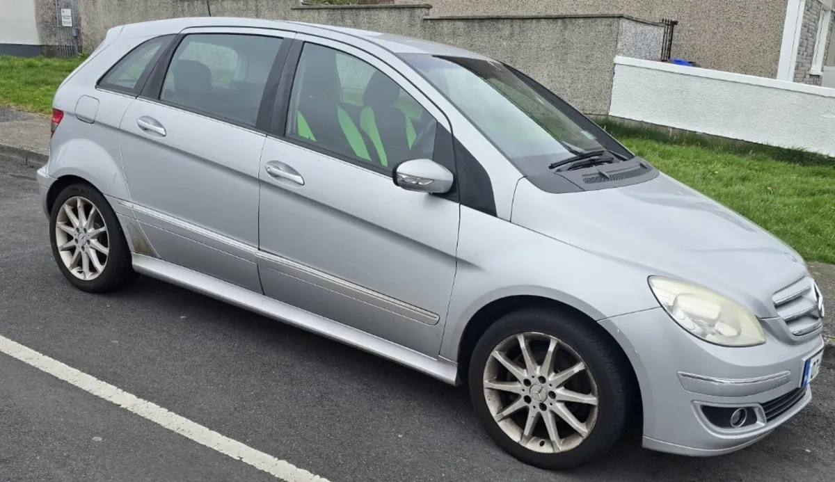 Mercedes - Image 3