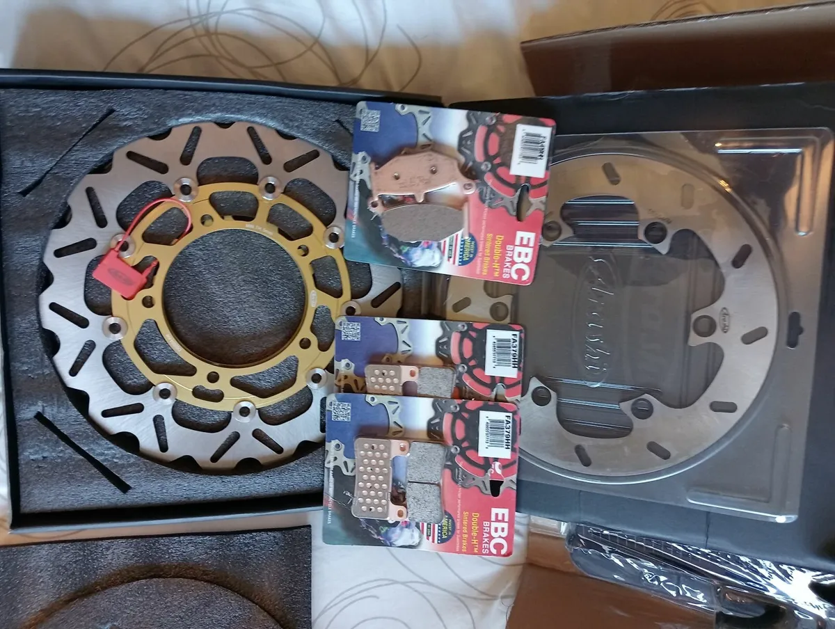 Suzuki Hayabusa. gen 2- Motorbike parts - Image 1