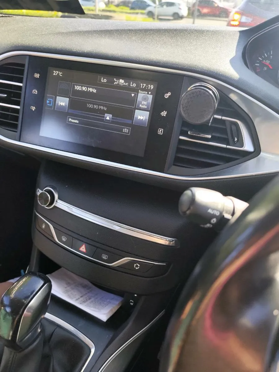 Peugeot 308 - Image 3