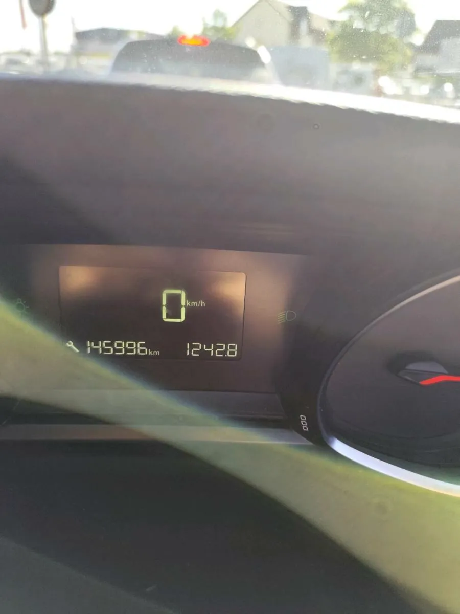 Peugeot 308 - Image 4