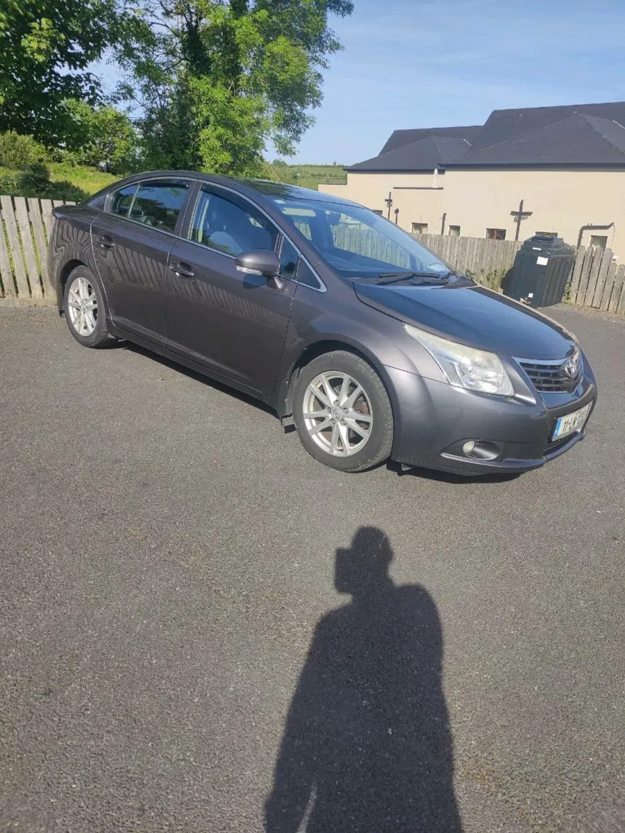 Toyota Avensis 2.0 D4D TR 4DR, 2011 - Image 2