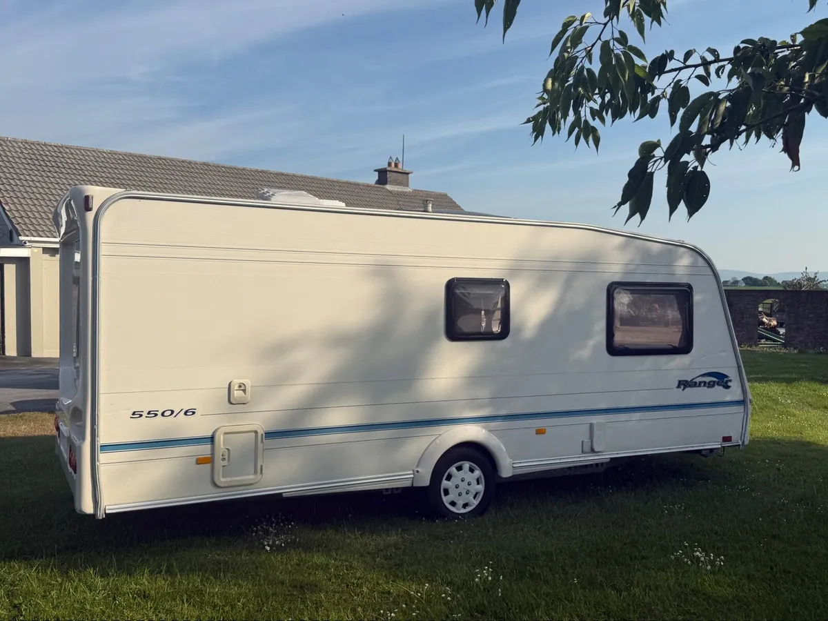 Bailey Ranger 6 berth caravan  fixed bunk beds - Image 3