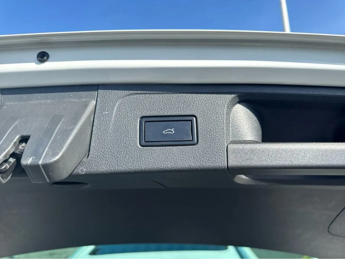 Volkswagen Passat 1.4l Petrol Automatic R-line - Image 2