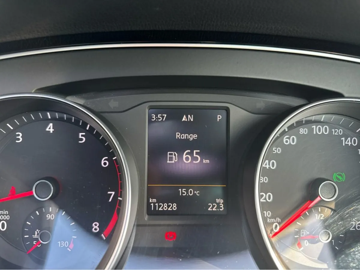 Volkswagen Passat 1.4l Petrol Automatic R-line - Image 4