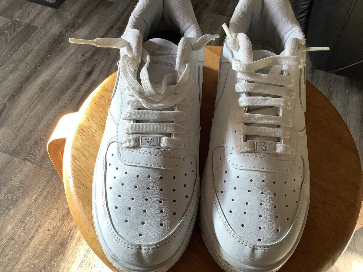 Trainers size 41 (7 1/2) - Image 2