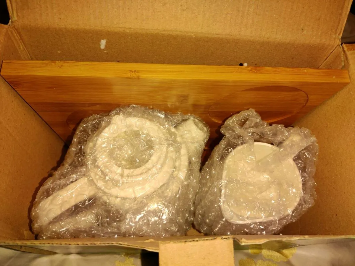 MORNING TEA/COFFEE OAK TRAY, Sugar & Creamer Set ! - Image 3