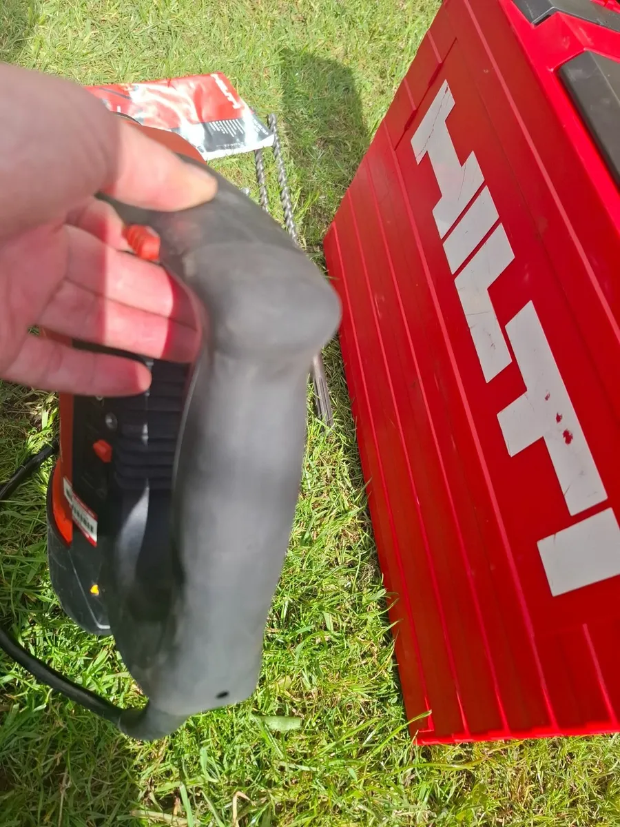 HILTI SDS MAX DRILL/BREAKER WARRANTY 6-MONTHS - Image 4