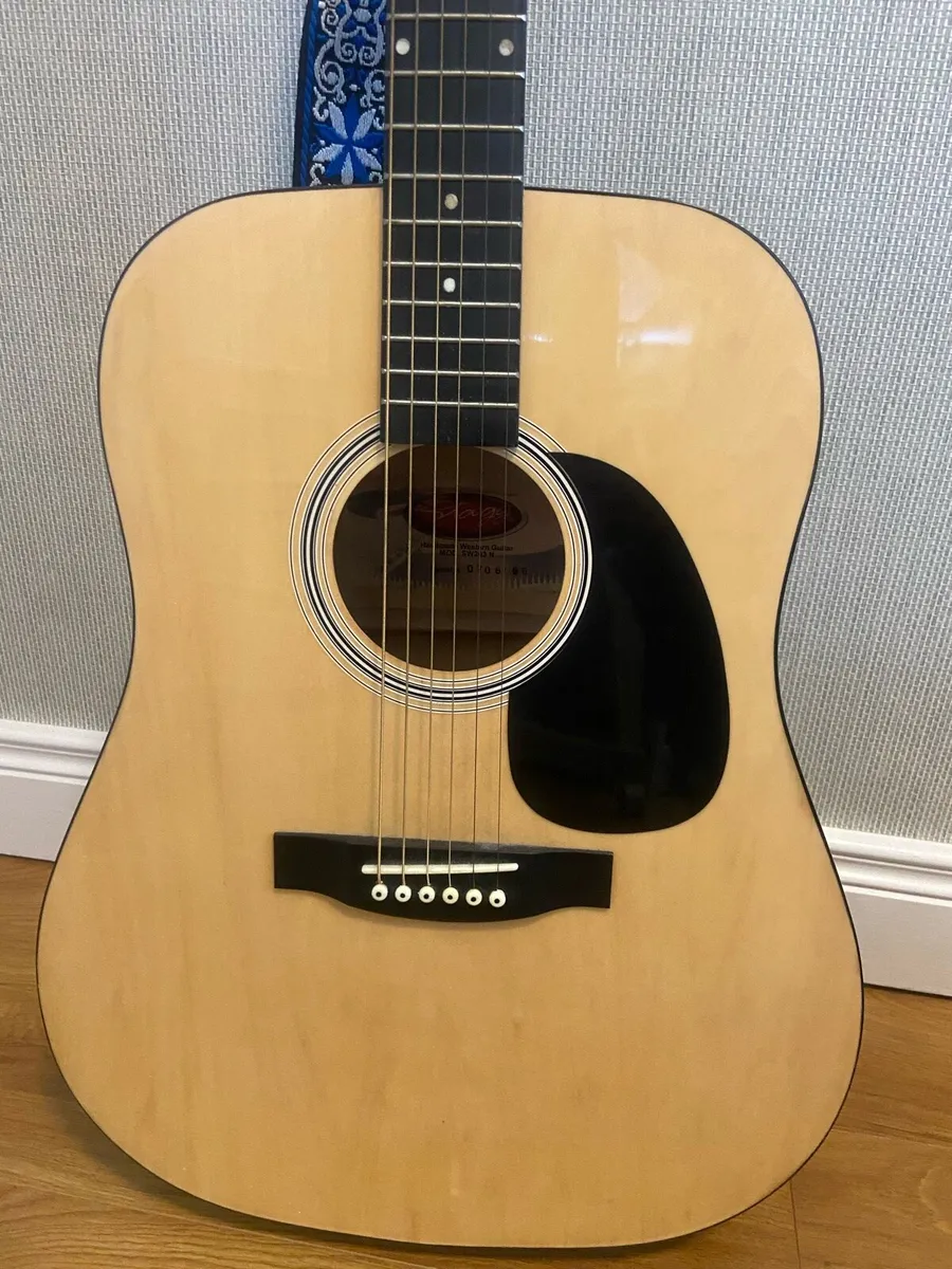 Beginners acoustic guitar - Image 3