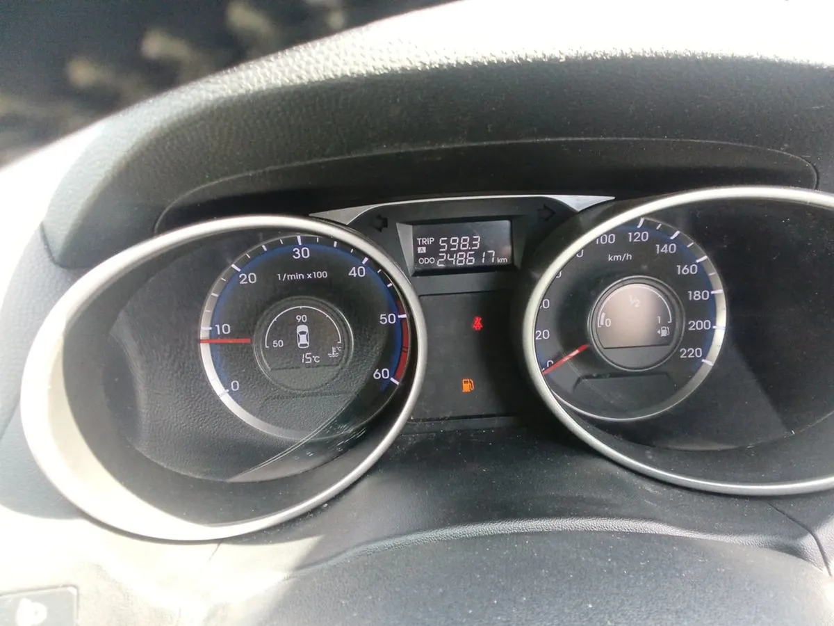 Hyundai ix35 1.7 Executive - Image 4