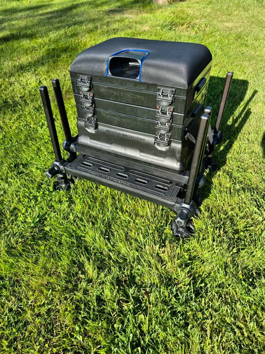 Fishing seat box - Image 3