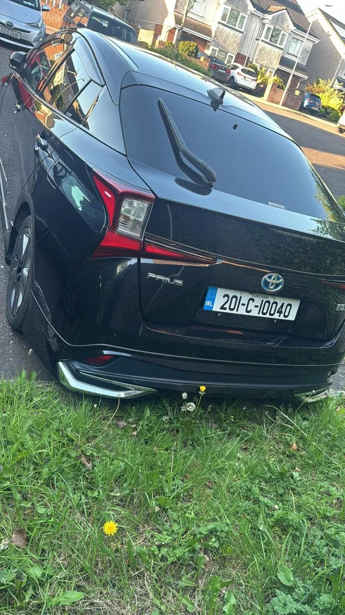 Toyota Prius 1.8 Hybrid Low mileage - Image 4