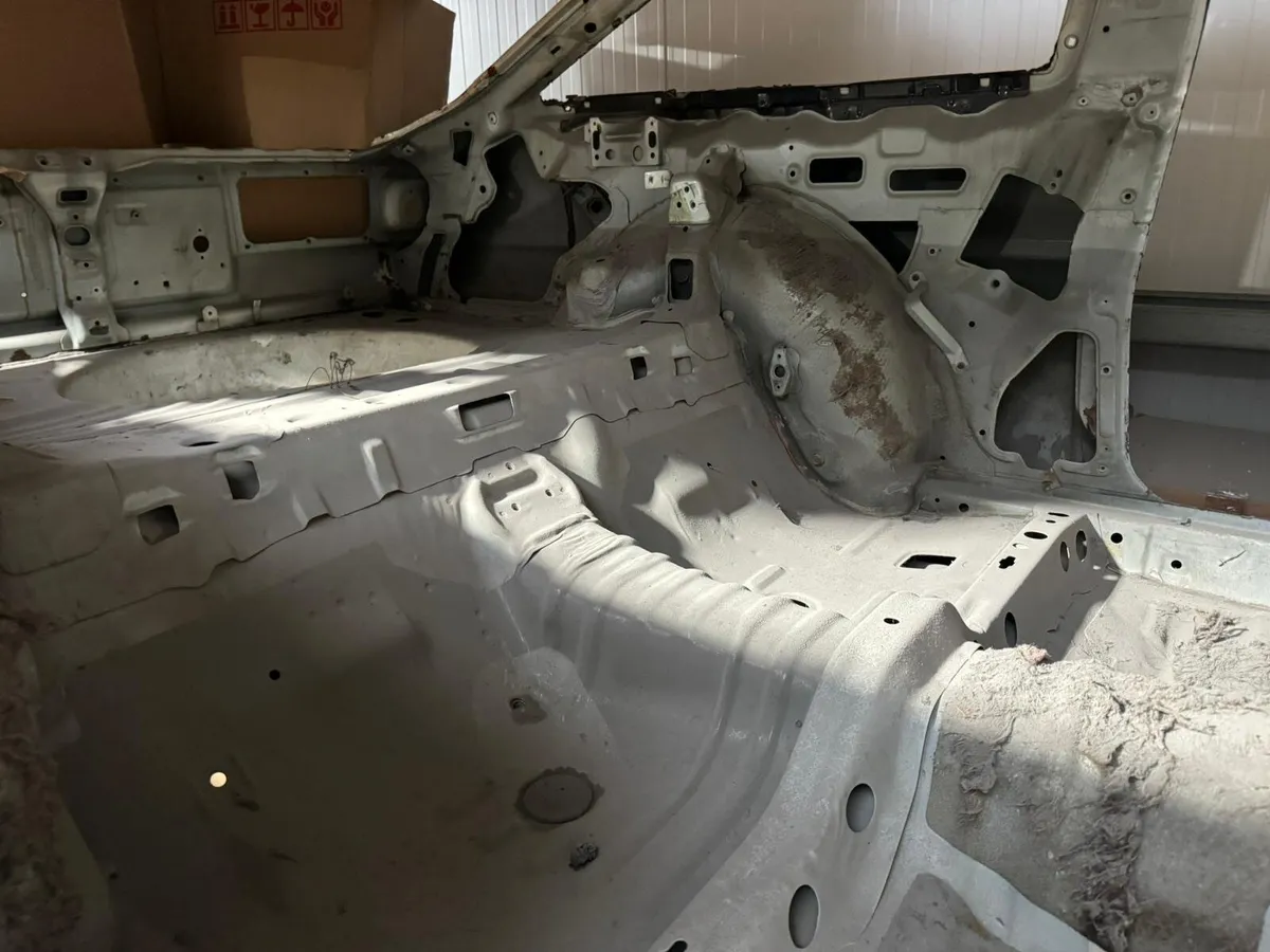 Toyota Corolla Twincam AE86 RWD - Image 3