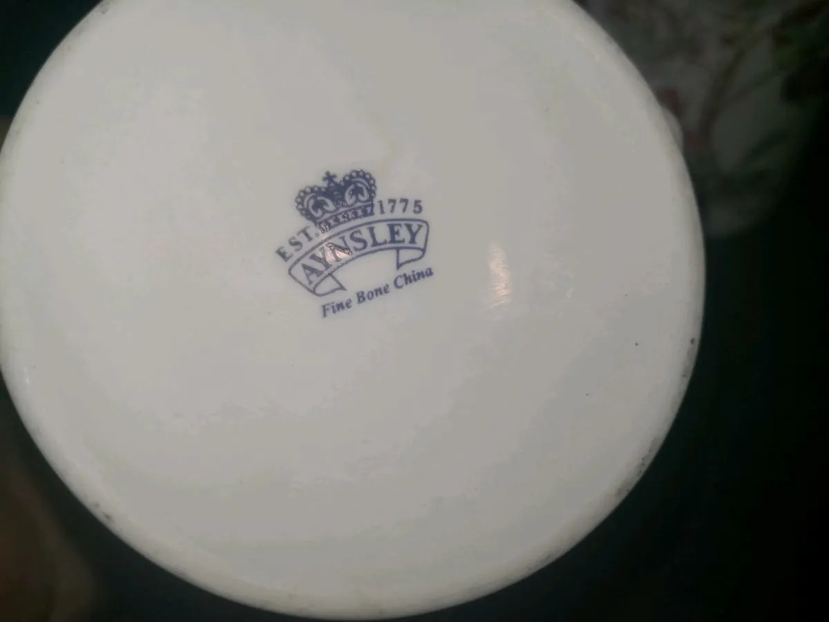 Pair of Aynsley cup - Image 2