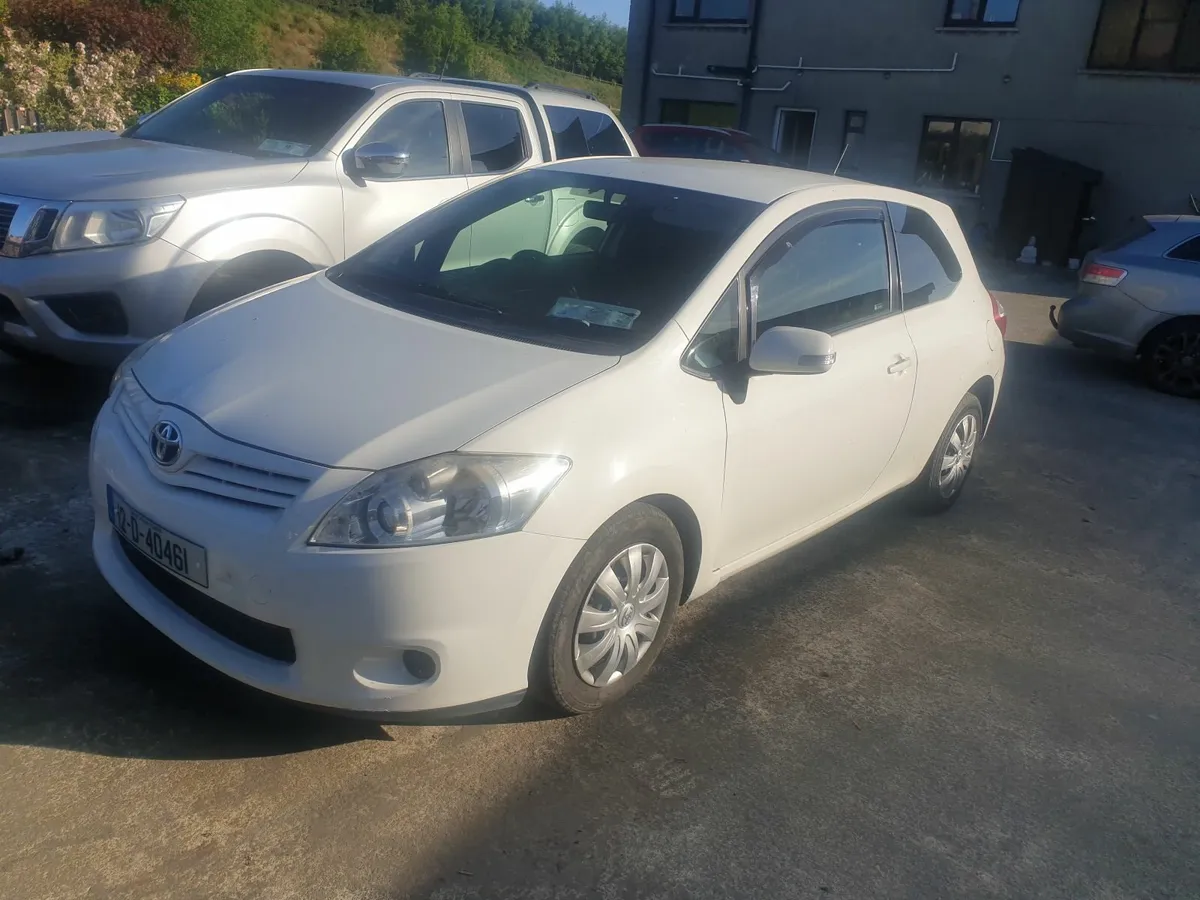 Toyota Auris 2012 - Image 3