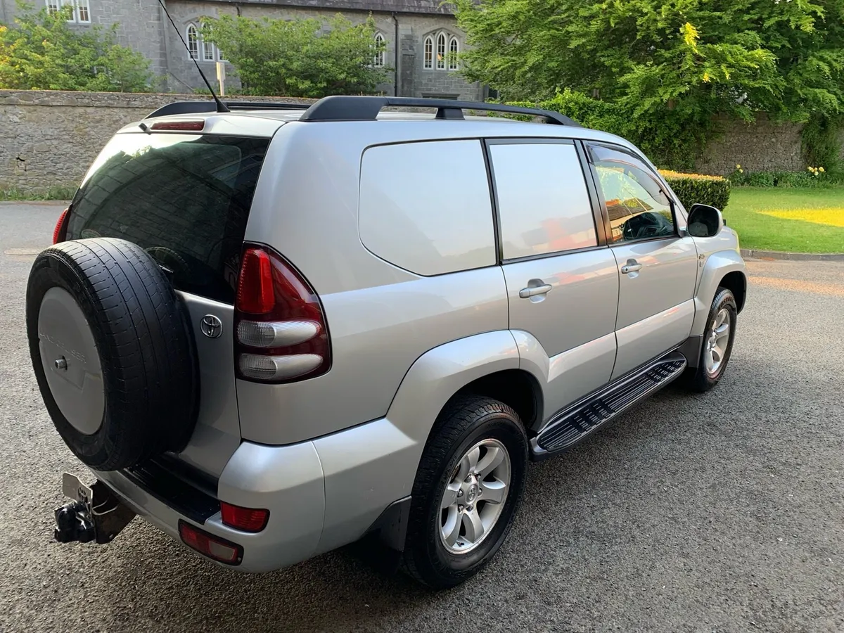 TOYOTA LAND CRUISER - Image 2