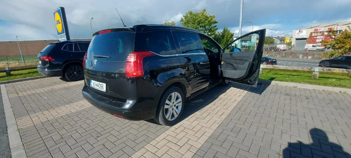 Peugeot 5008 - Image 4