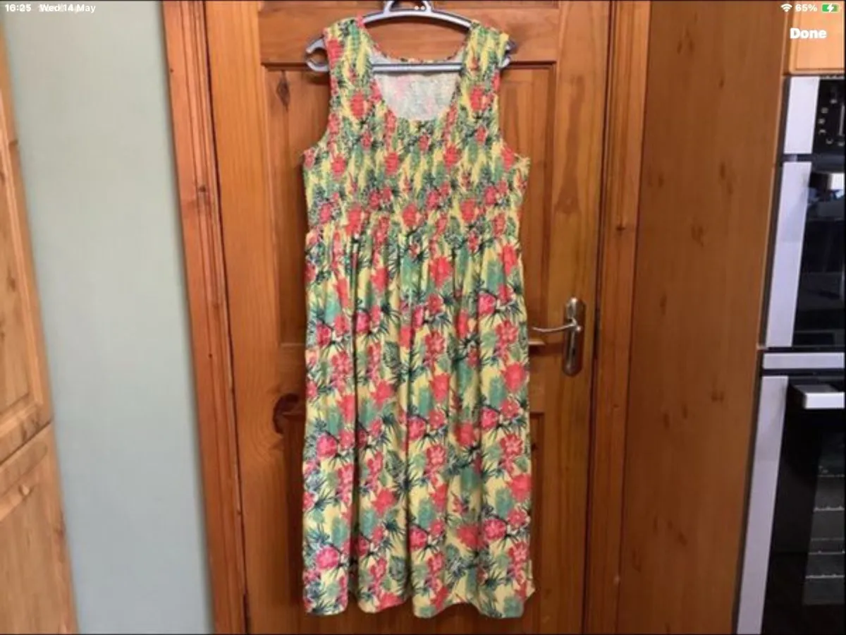 Summer Dress size 18 - Image 1