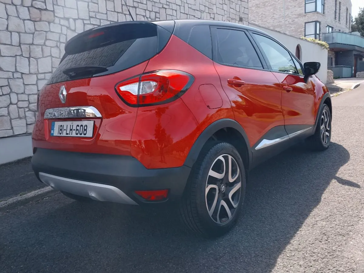 Renault Captur Signature 4x4 - Image 3