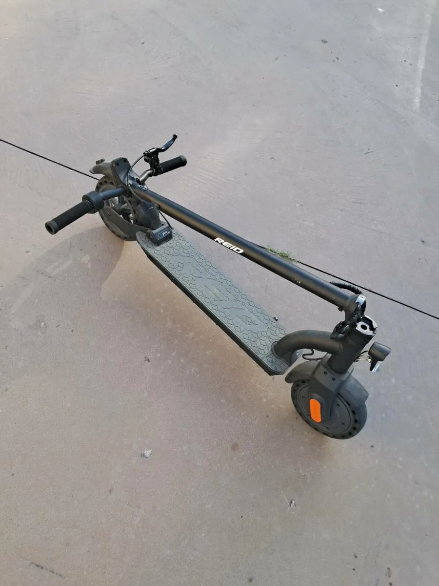 REID electric scooter - Image 2