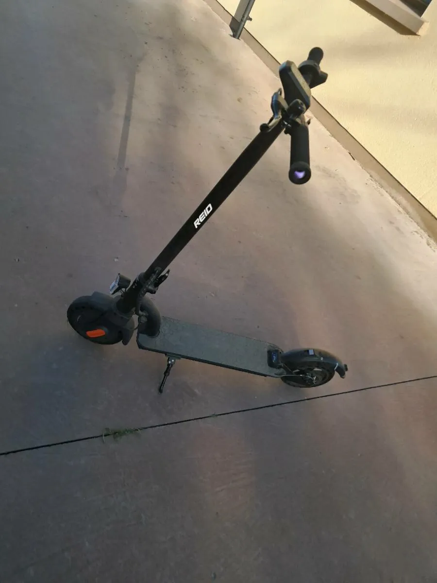 REID electric scooter - Image 4