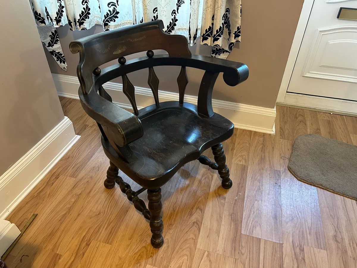Our liberty and independence antique chair - Image 2