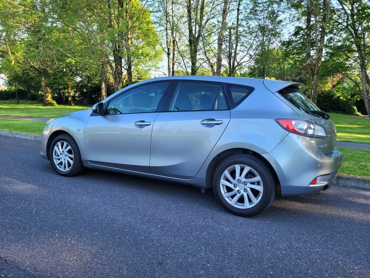 CLEAN 2012 MAZDA 3 1.6 DIESEL. - Image 2