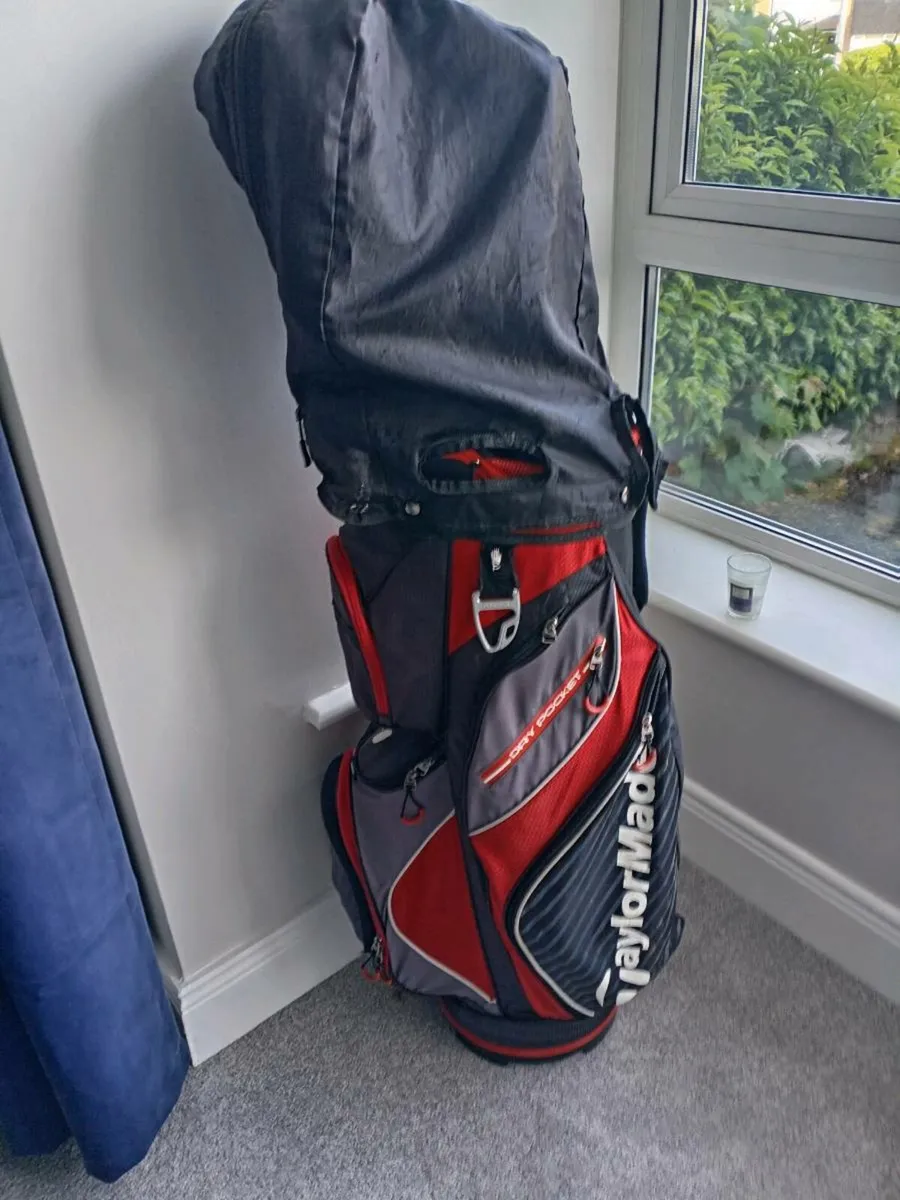 TaylorMade golf cart bag - Image 3