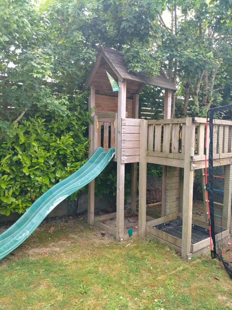 Jungle Gym Tree house with Slide - Image 1