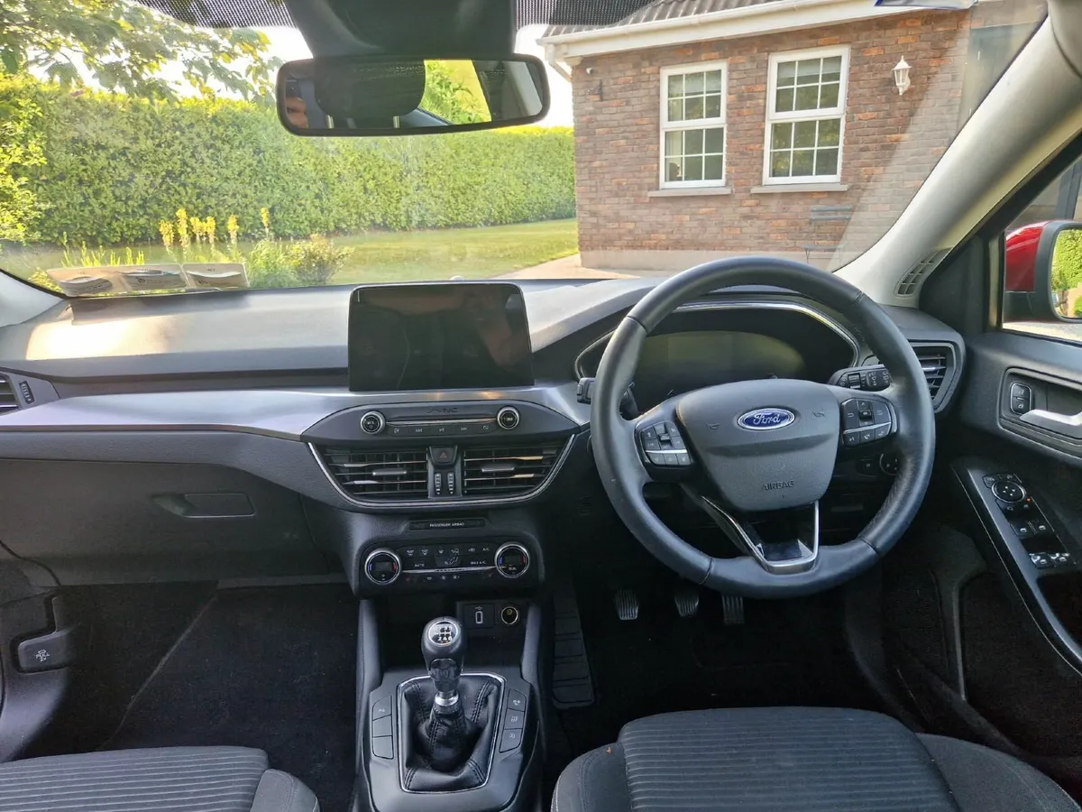 Ford Focus 2018 - Image 3