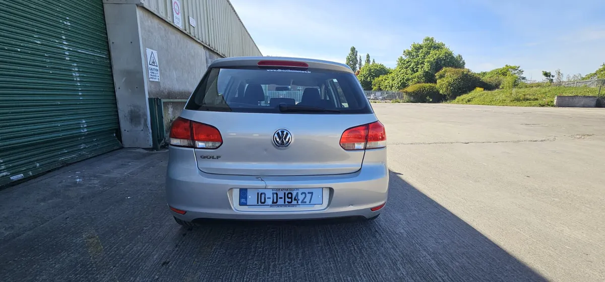 2010 Volkswagen Golf Manual - Image 3
