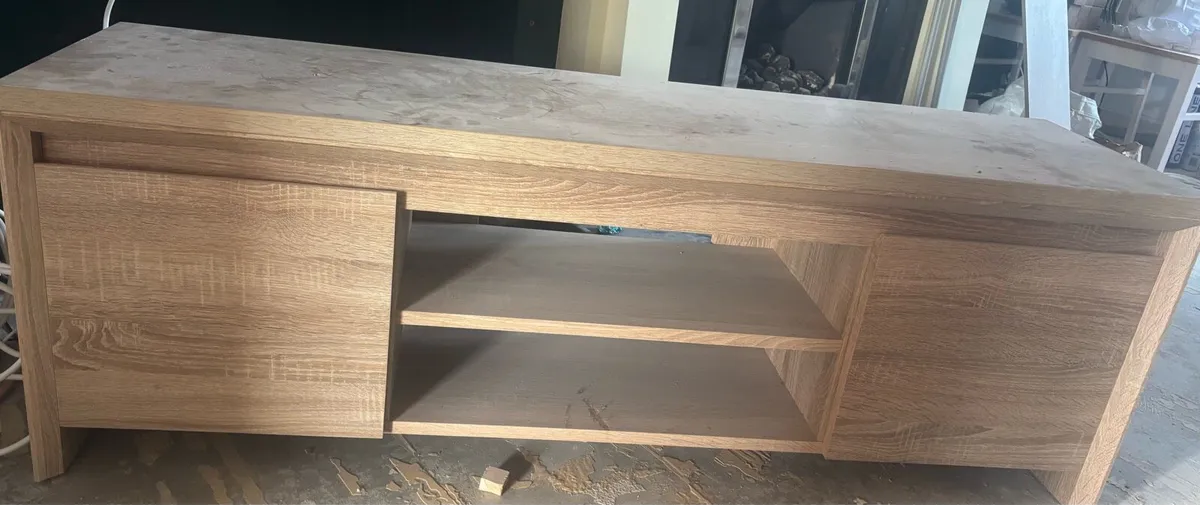 Tv unit