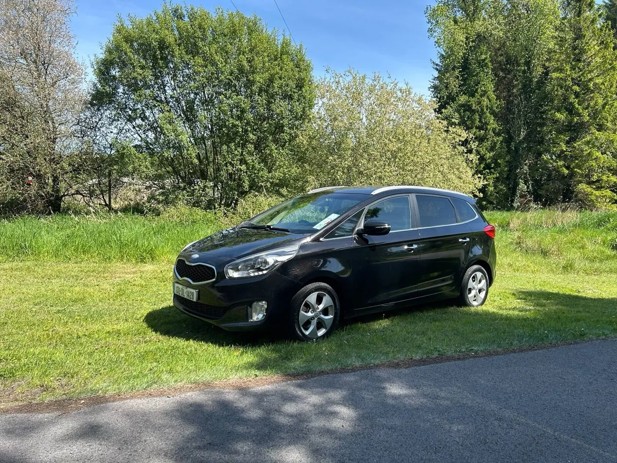 2013 Kia Carens EX 1.7 *7 seater* - Image 1