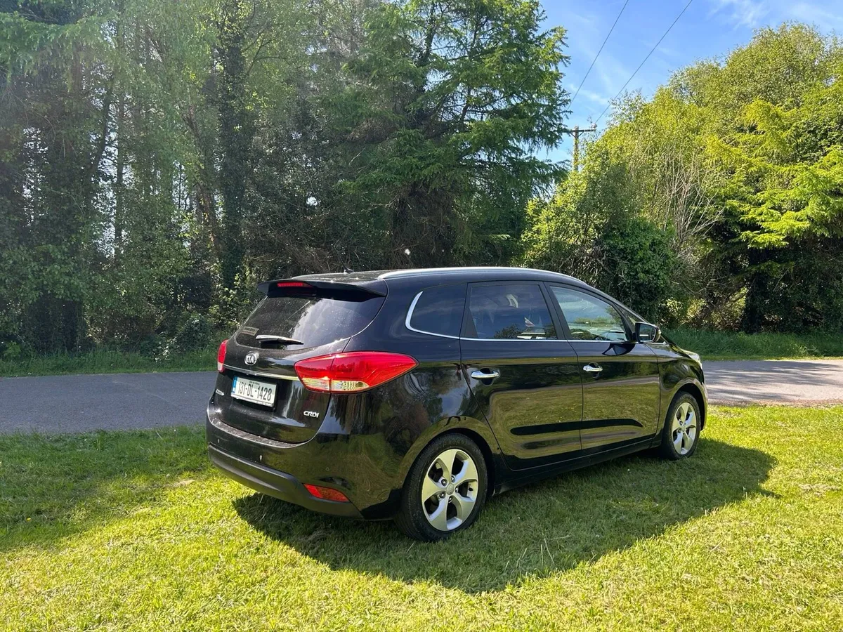 2013 Kia Carens EX 1.7 *7 seater* - Image 4