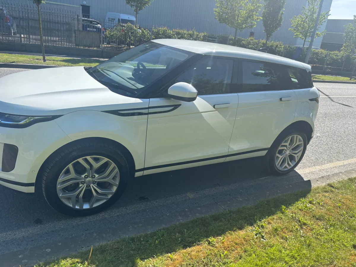 2021 Landrover evoque 1.5 p300e sport - Image 4