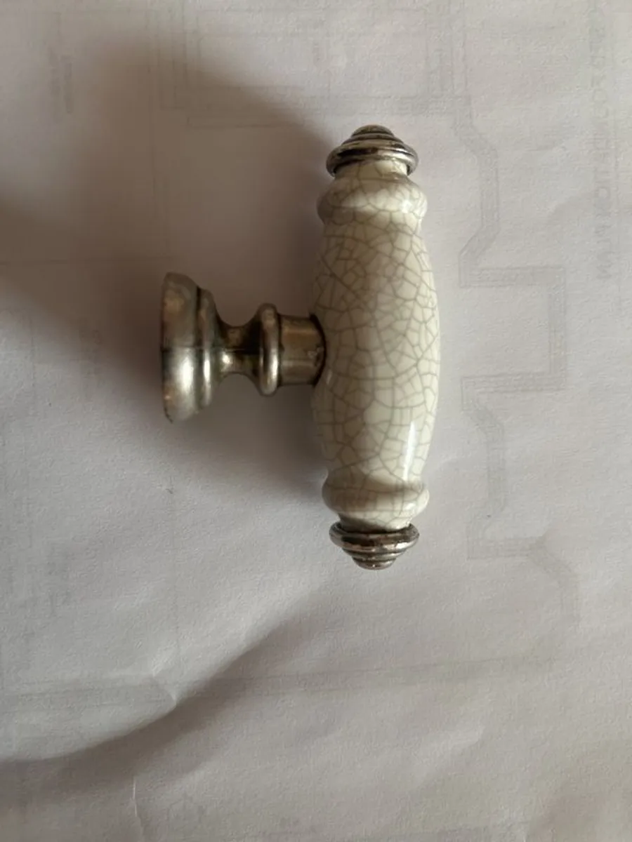 kitchen door handles - Image 1