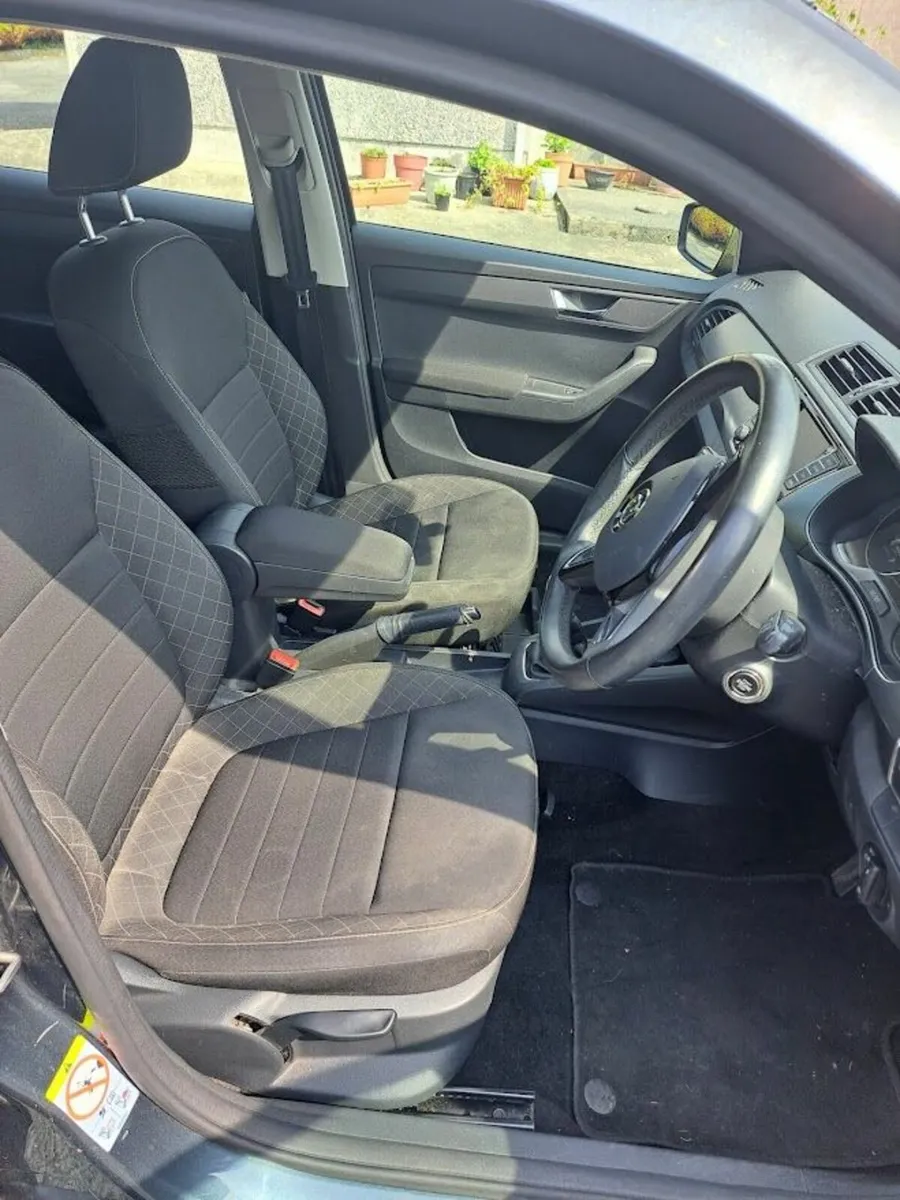 Skoda Fabia Estate 1.0L Petrol 2017 - Image 4