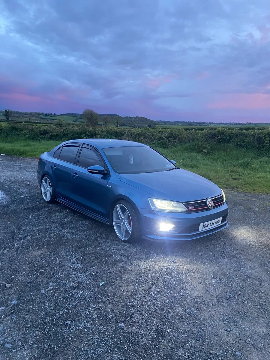 Volkswagen - Image 1