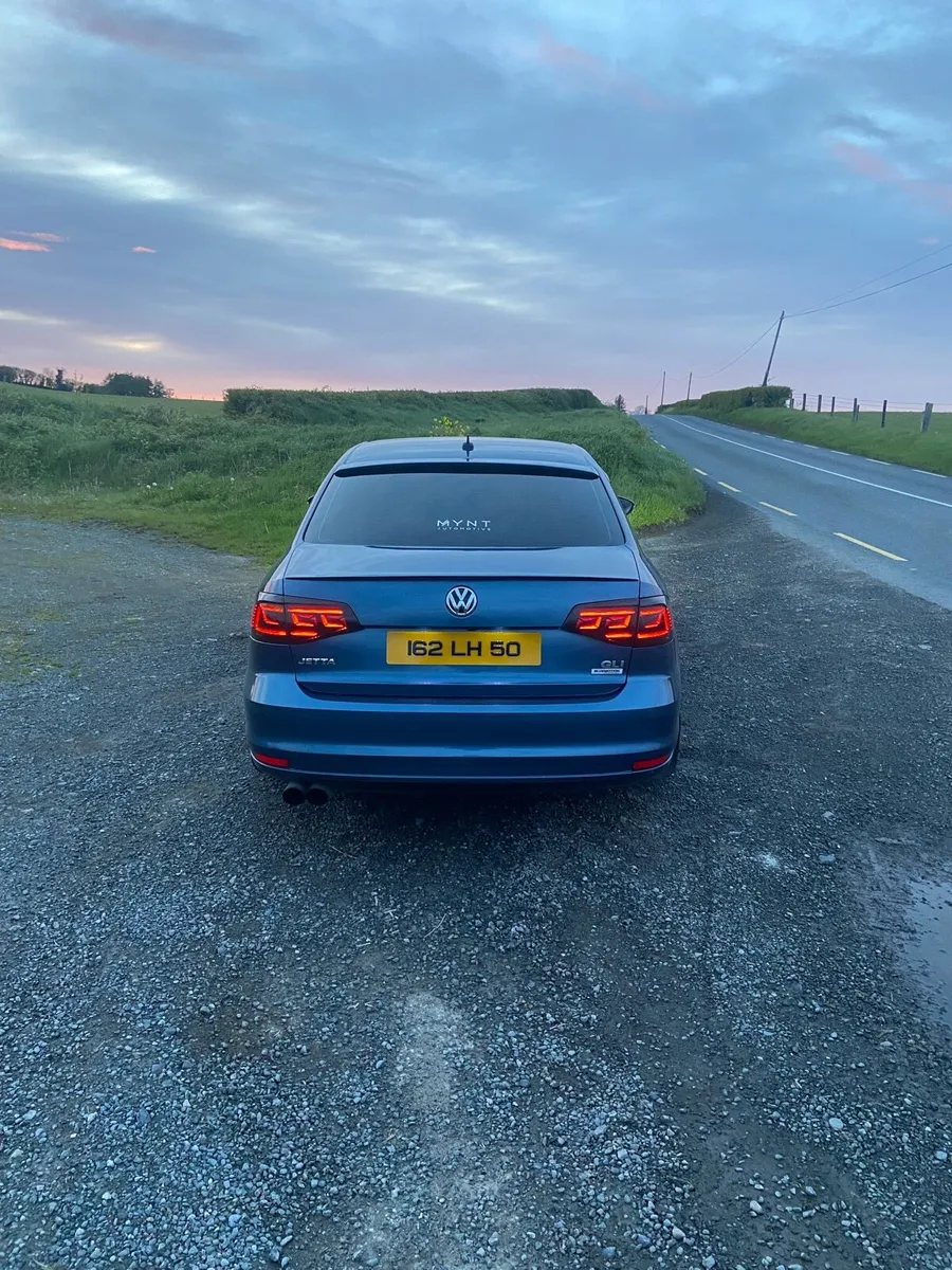 Volkswagen - Image 4