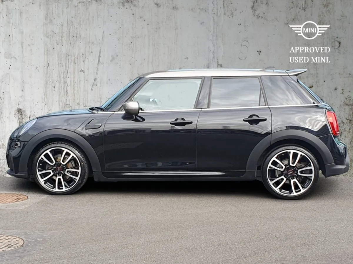 MINI HATCH 5-door Cooper Shadow Edition - Image 4