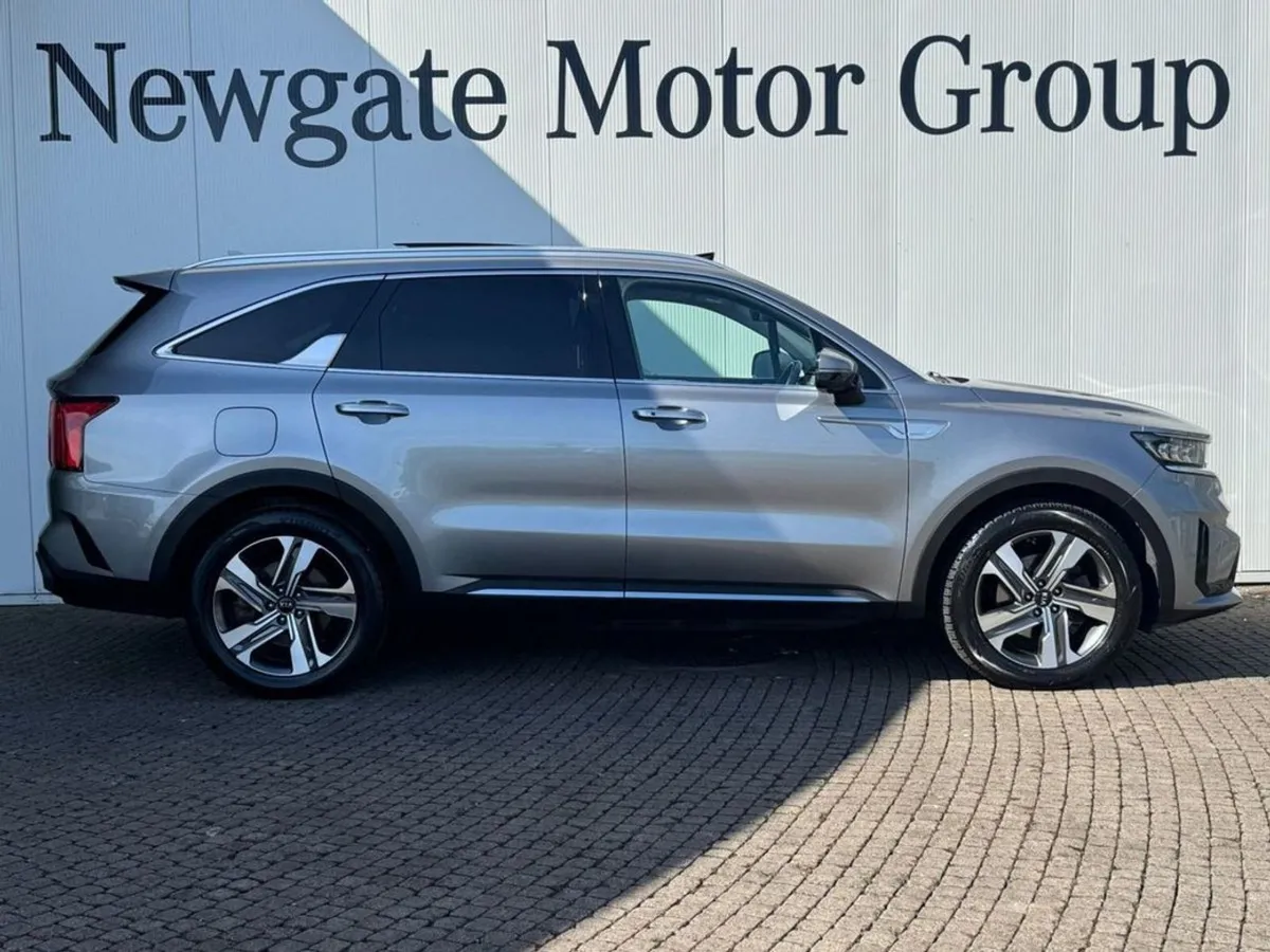 Kia Sorento Phev K4 5DR Auto - Image 4