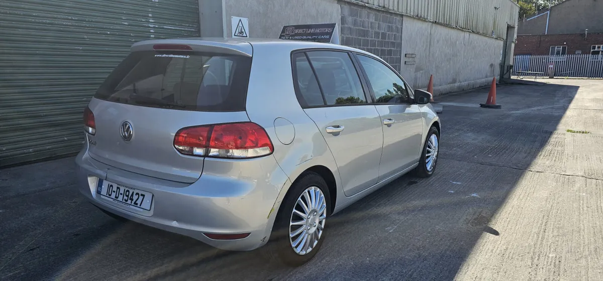 2010 Volkswagen Golf Manual - Image 4